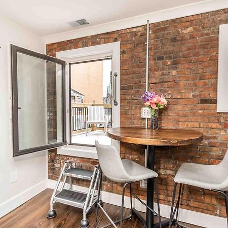 Luxury Design Focused, Detroit Themed Apt Near Downtown In The Art Districtアパートメント エクステリア 写真